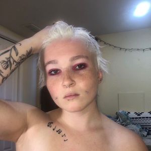 Meet your Posher, Maeve